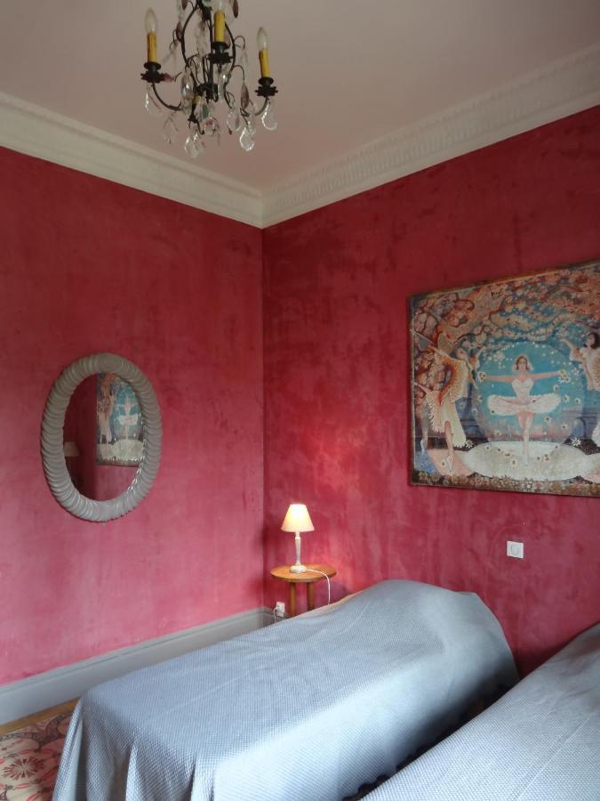 Les Remparts Bed & Breakfast Capestang Bagian luar foto