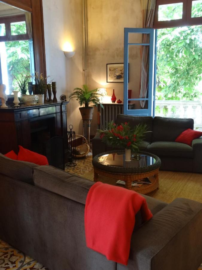 Les Remparts Bed & Breakfast Capestang Bagian luar foto
