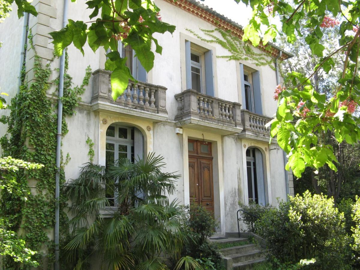 Les Remparts Bed & Breakfast Capestang Bagian luar foto