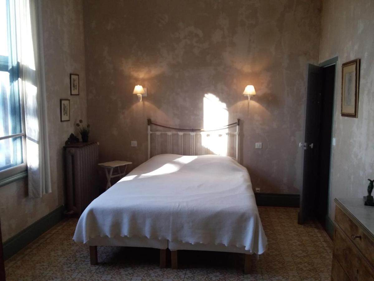 Les Remparts Bed & Breakfast Capestang Bagian luar foto